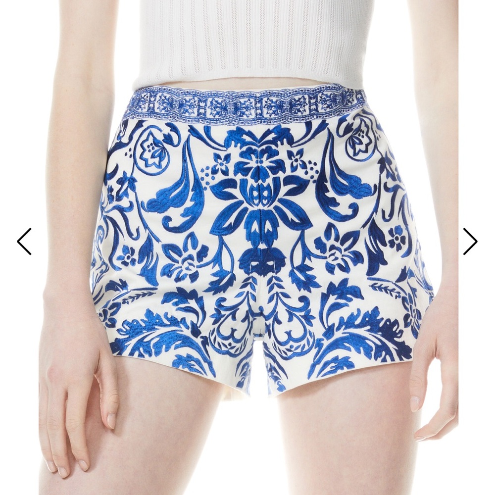 Alice + Olivia Blue & White High-Waist Printed Shorts - Picture 6 of 10